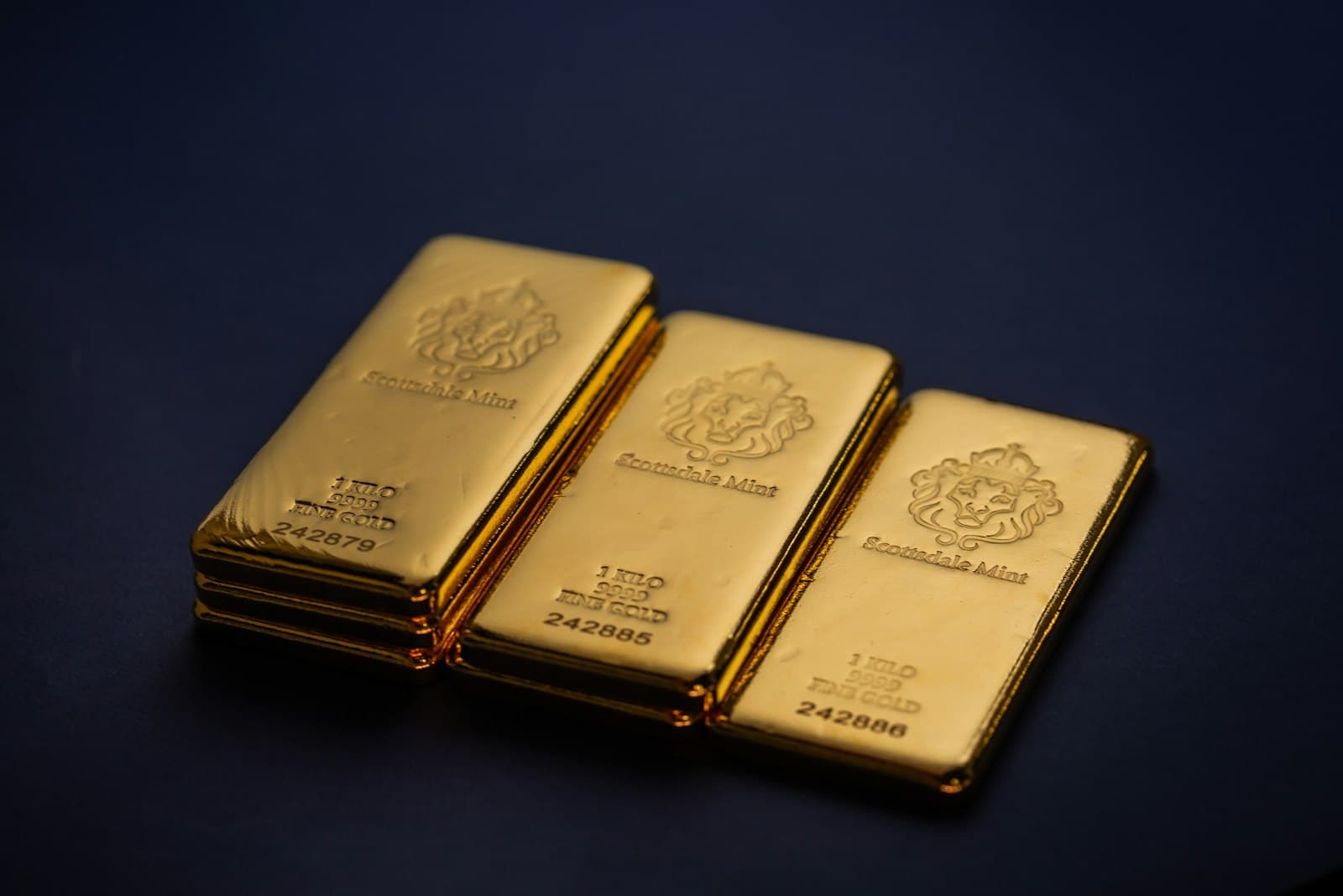 Why GOLD & SILVER Are Falling When They Should Be Rising